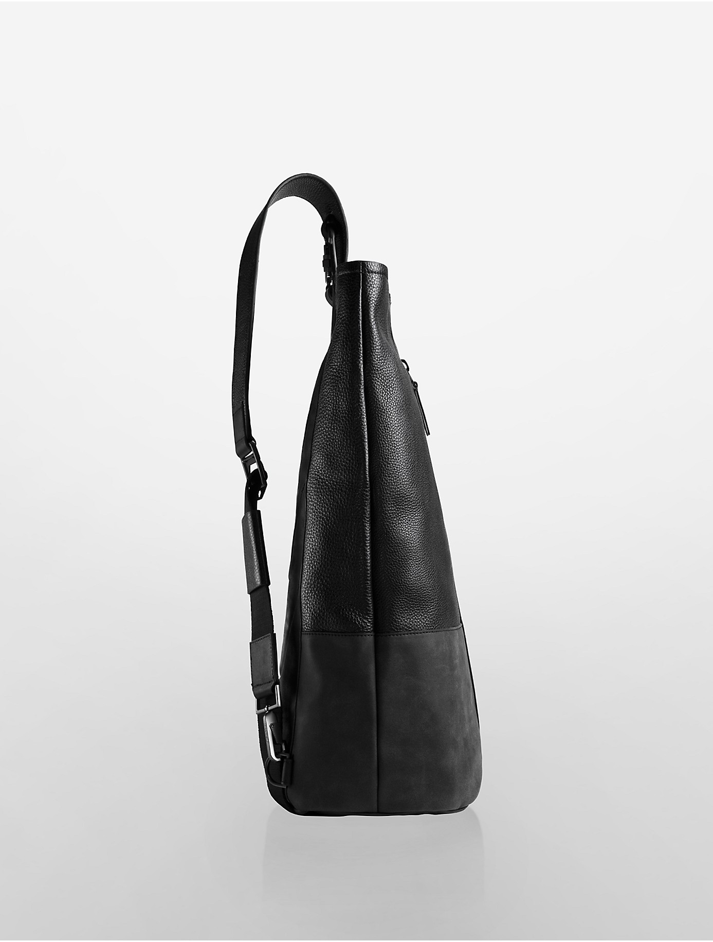 Lyst - Calvin Klein Jeans Pebble Textured Leather Large Sling Backpack in Black