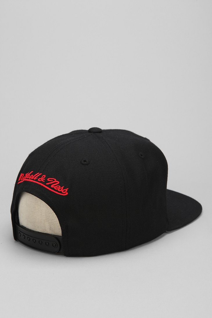 Hall of Fame X Mitchell & Ness Heat Upside-Down Snapback Hat in Black ...