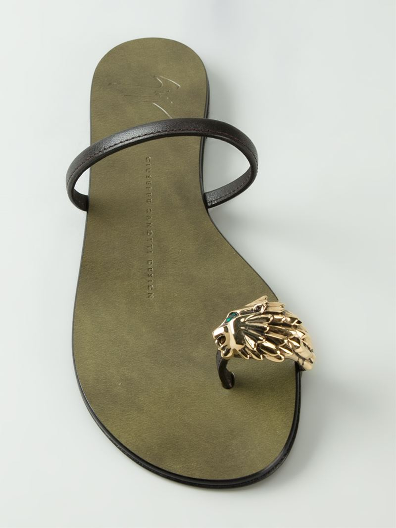sandals that go around big toe