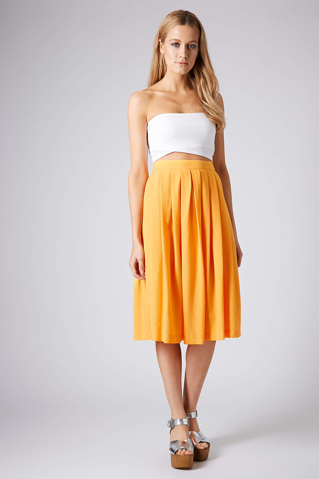 yellow midi skirt outfit