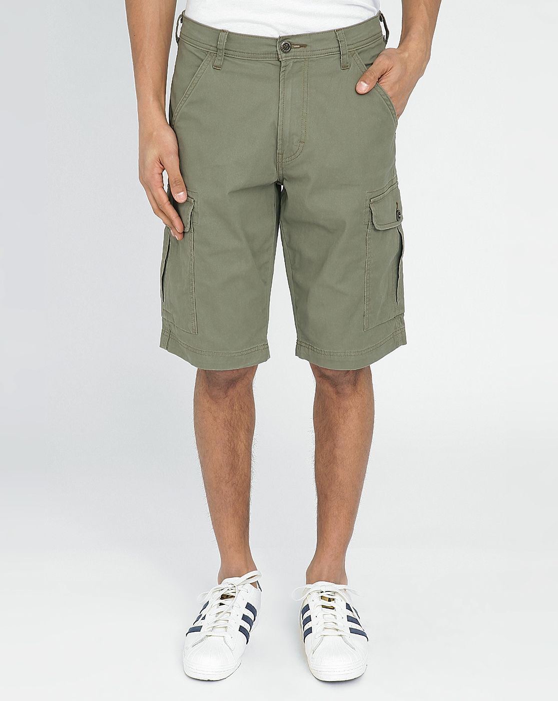 Wrangler Khaki Cargo Shorts in Natural for Men | Lyst