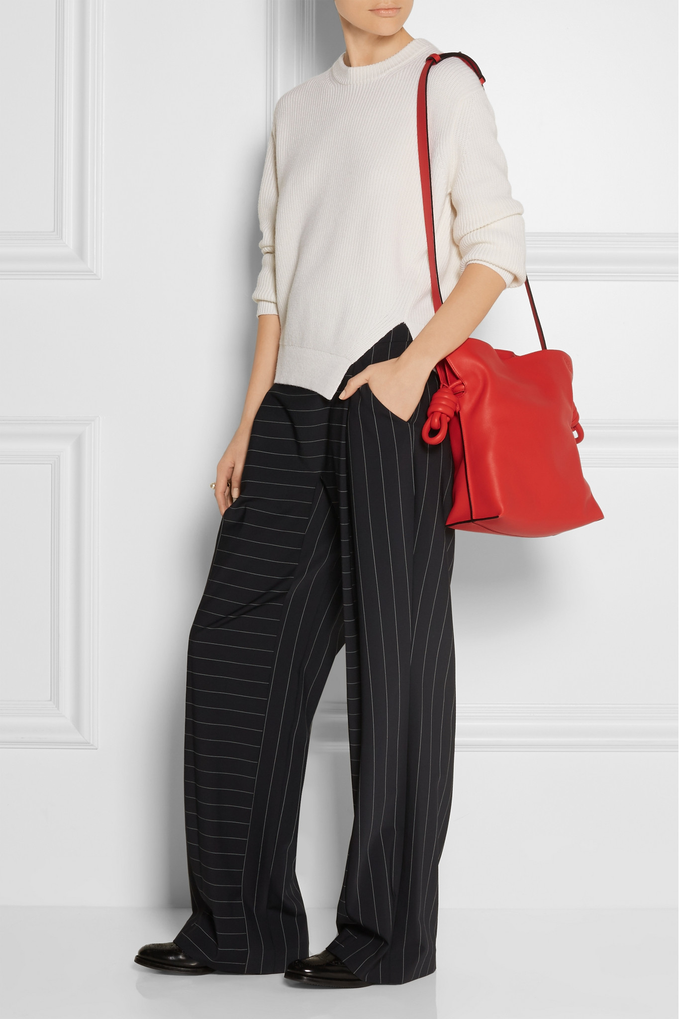 Flamenco Loewe knot bag rare photo Flamenco Loewe knot bag new photo