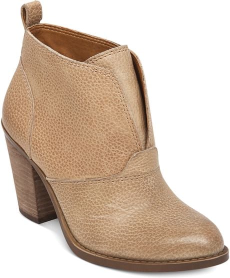 Lucky Brand Women'S Ehllen Booties in Beige (Wheat) | Lyst