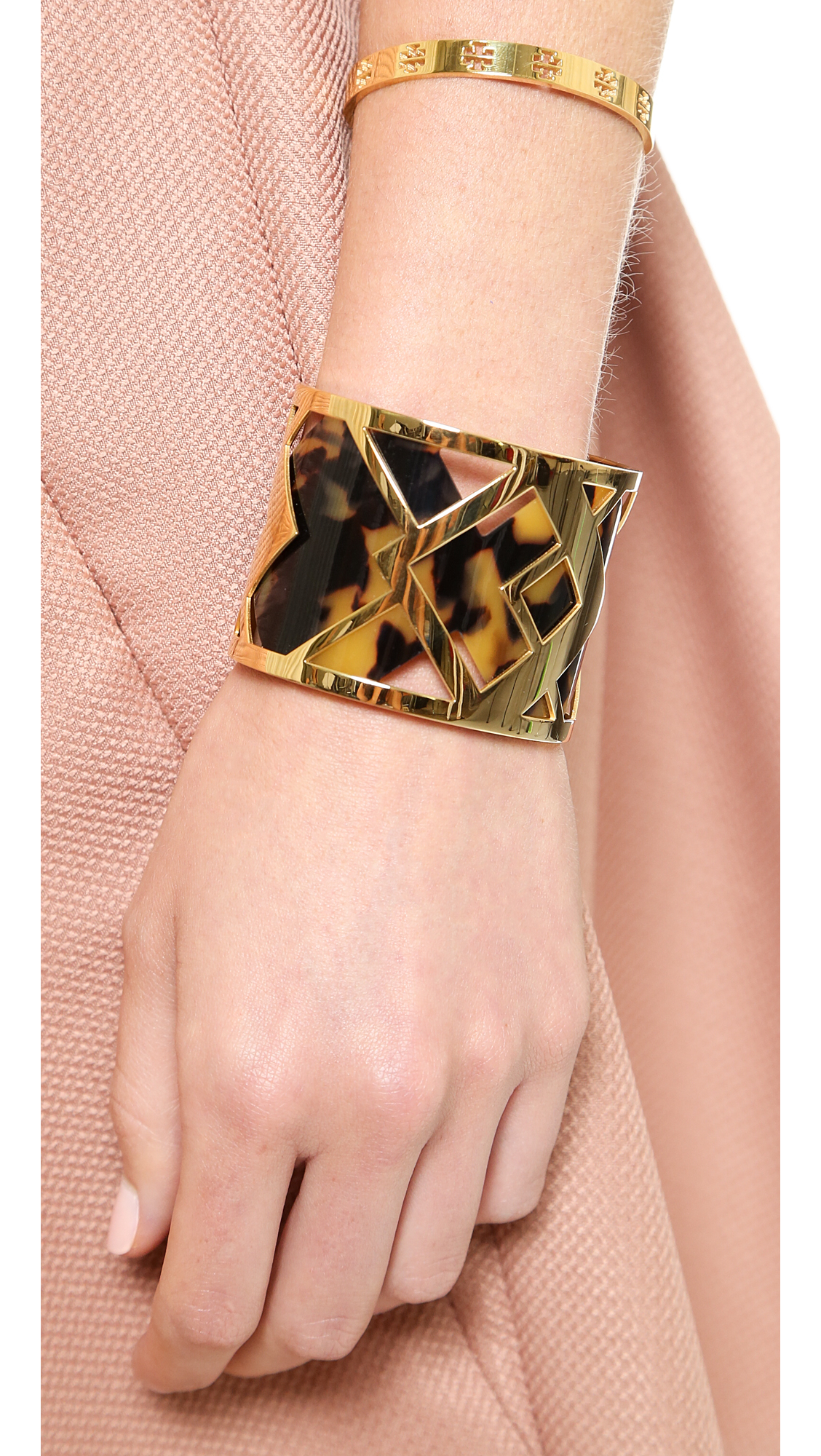 Lyst Tory Burch Aslin Resin Cuff Bracelet Tortoiseshiny Brass in Metallic