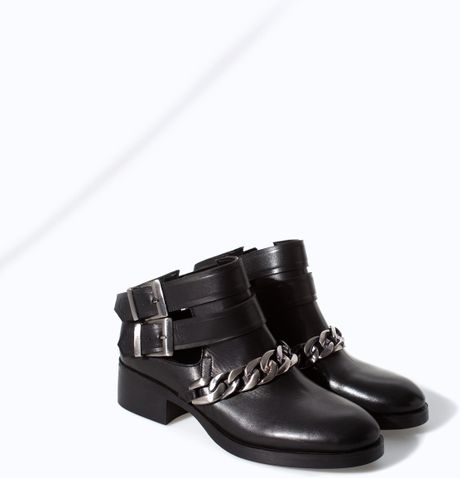 Zara Chelsea Leather Ankle Boot with Chain Detail in Black | Lyst