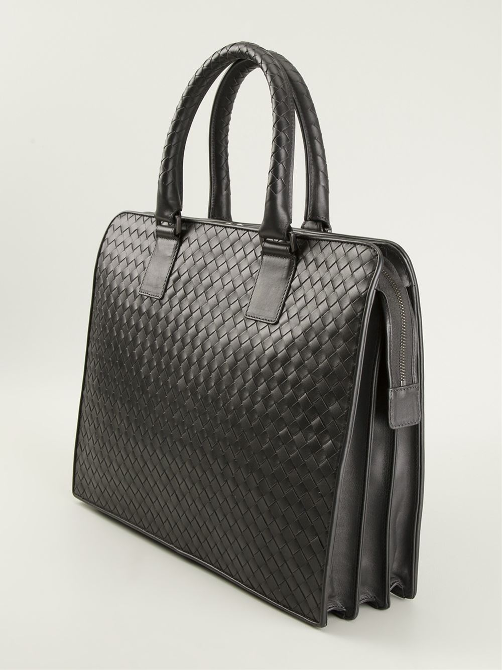Bottega Veneta Sling Bag Man The Art Of Mike Mignola