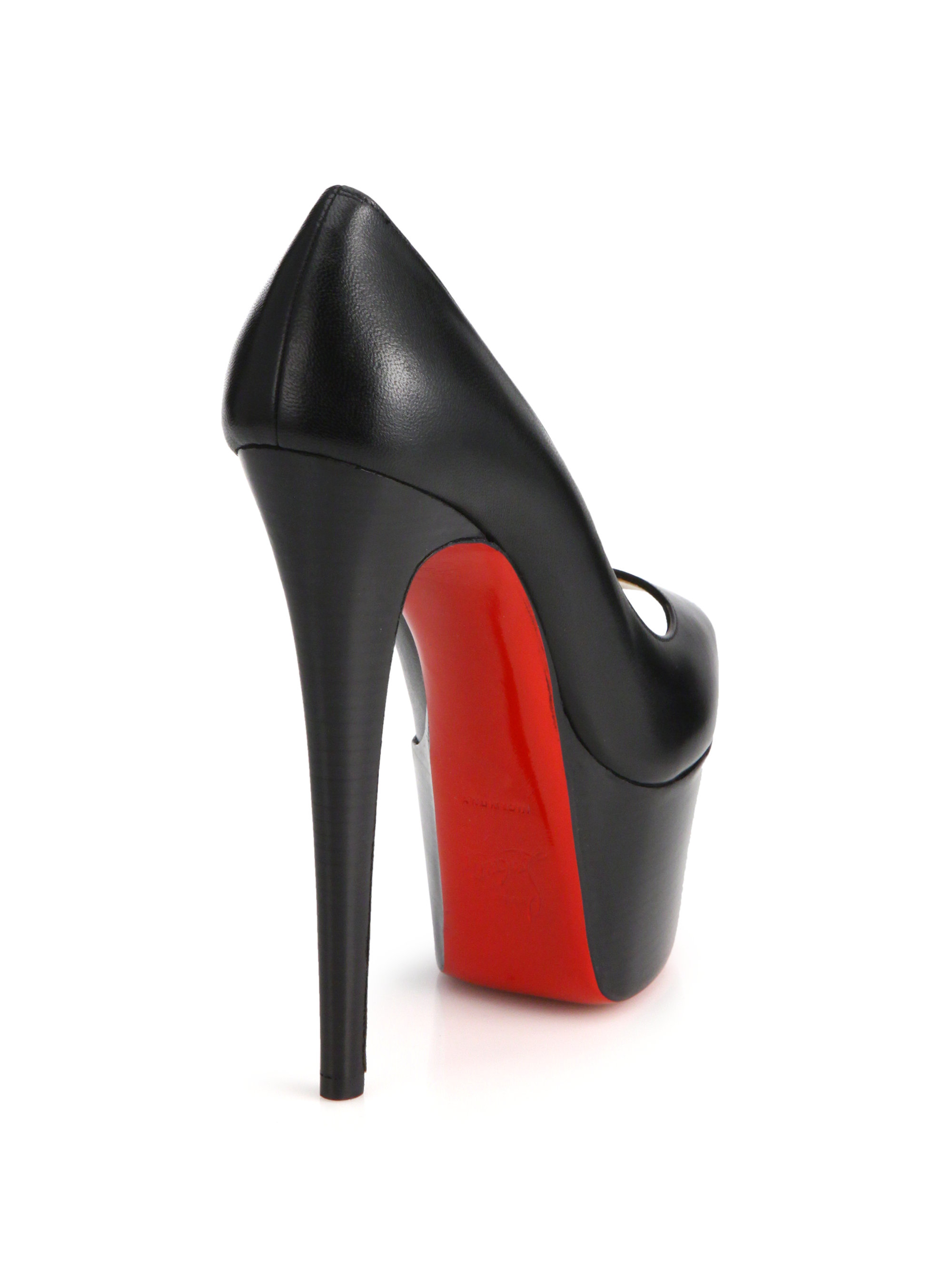 louboutin leo pumps