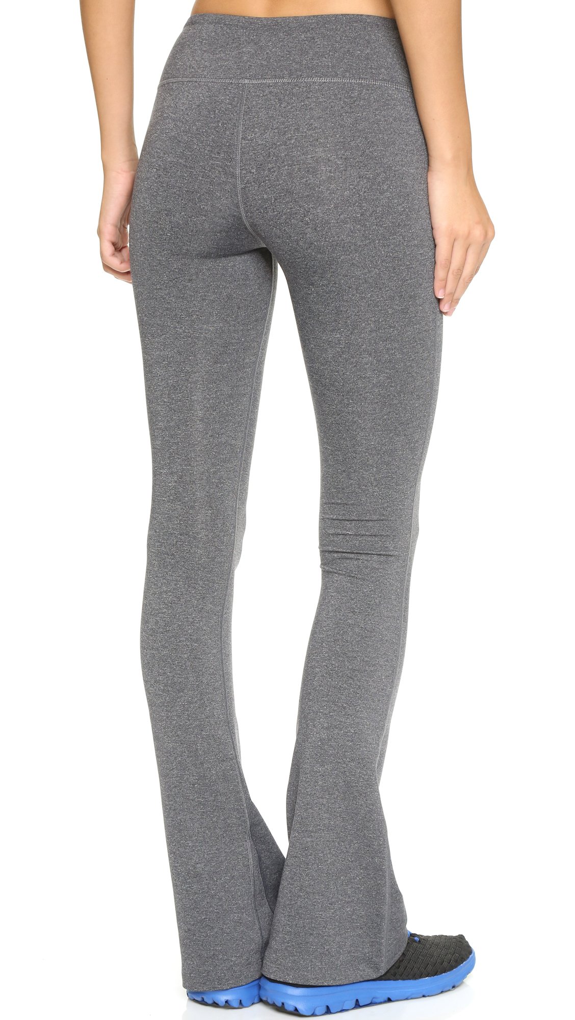 What To Wear With Grey Flare Leggings For Women's