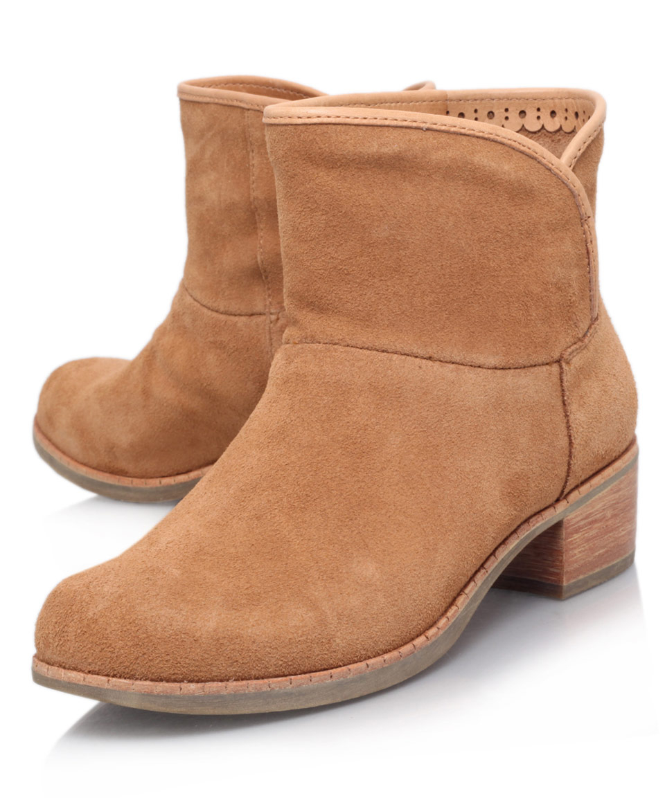 Ugg Tan Darling Ankle Boots in Brown | Lyst