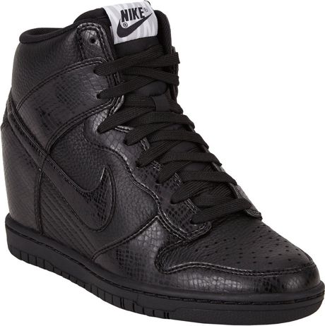 Nike Dunk Sky Hi Sneakers in Black | Lyst