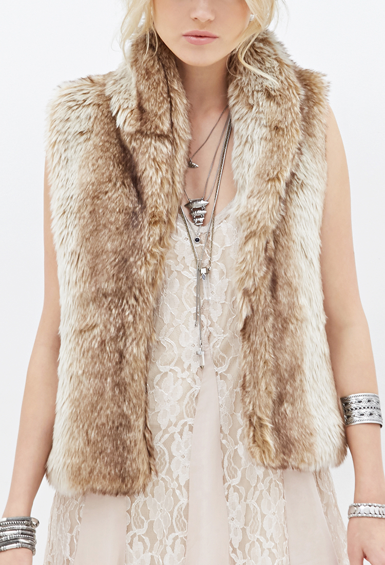 Forever 21 Luxe Faux Fur Vest You've Been Added To The Waitlist in