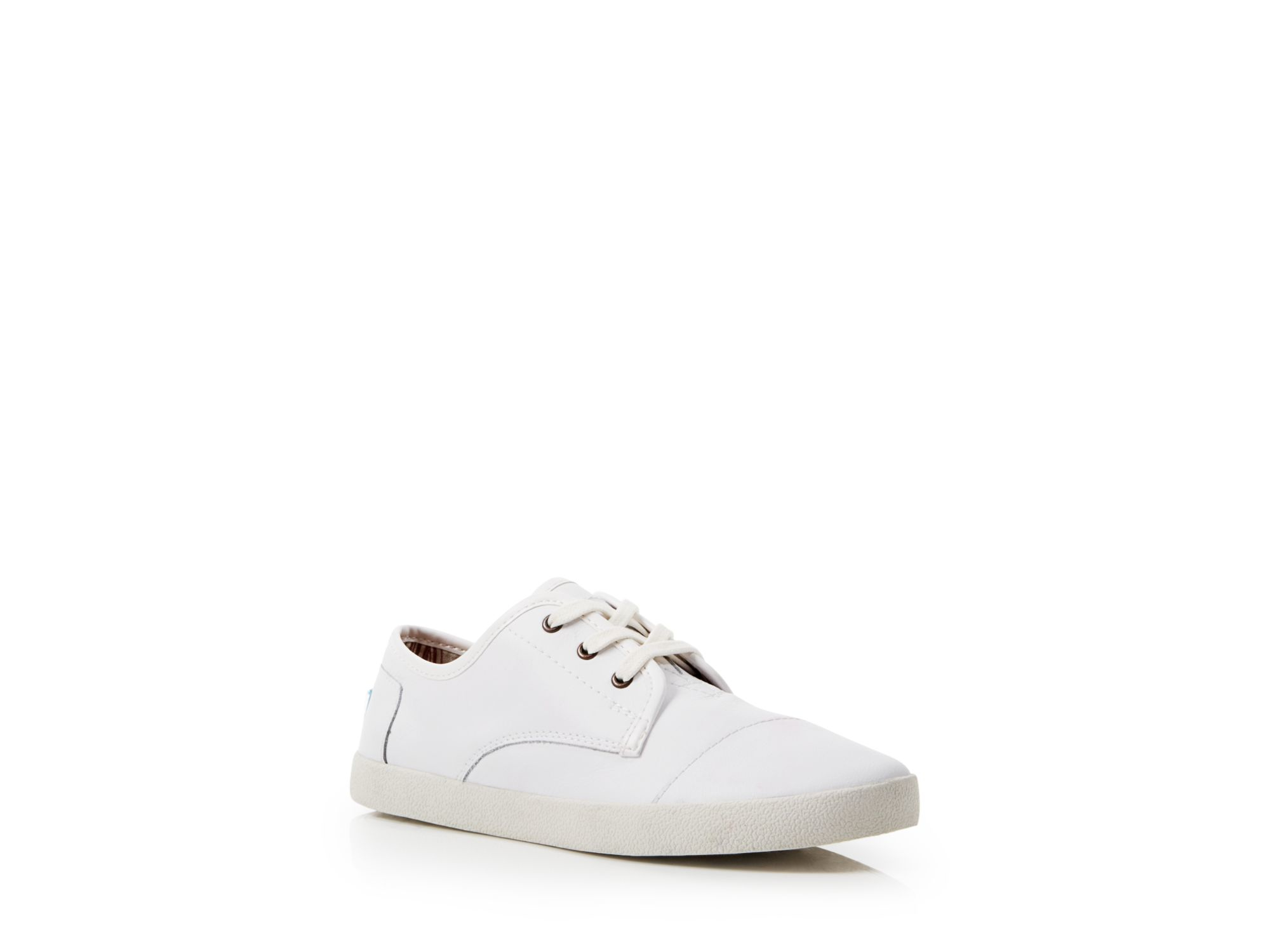 toms white canvas sneakers