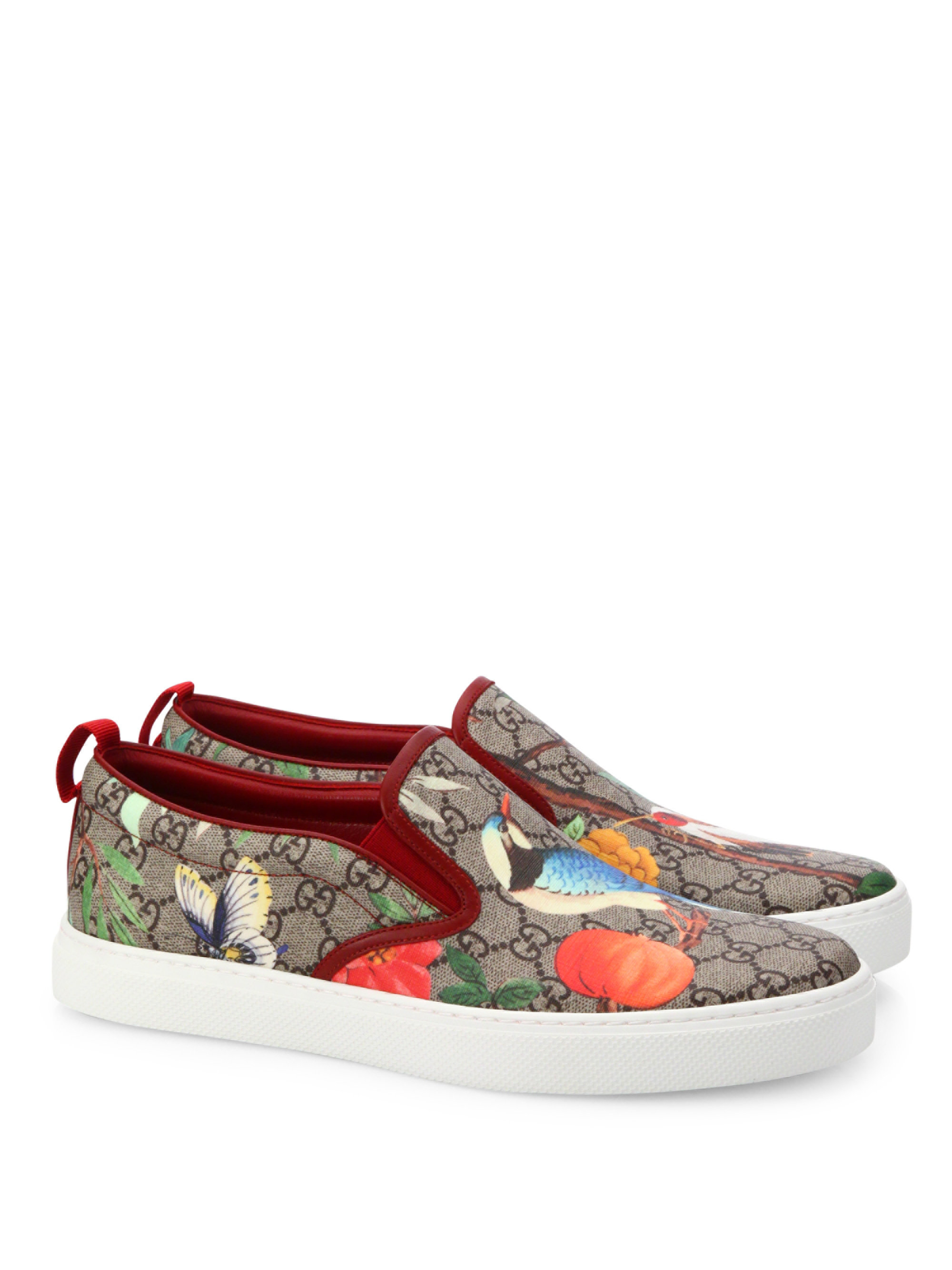 Gucci Gg Supreme Tian Print Slip-on Sneakers in Gray | Lyst