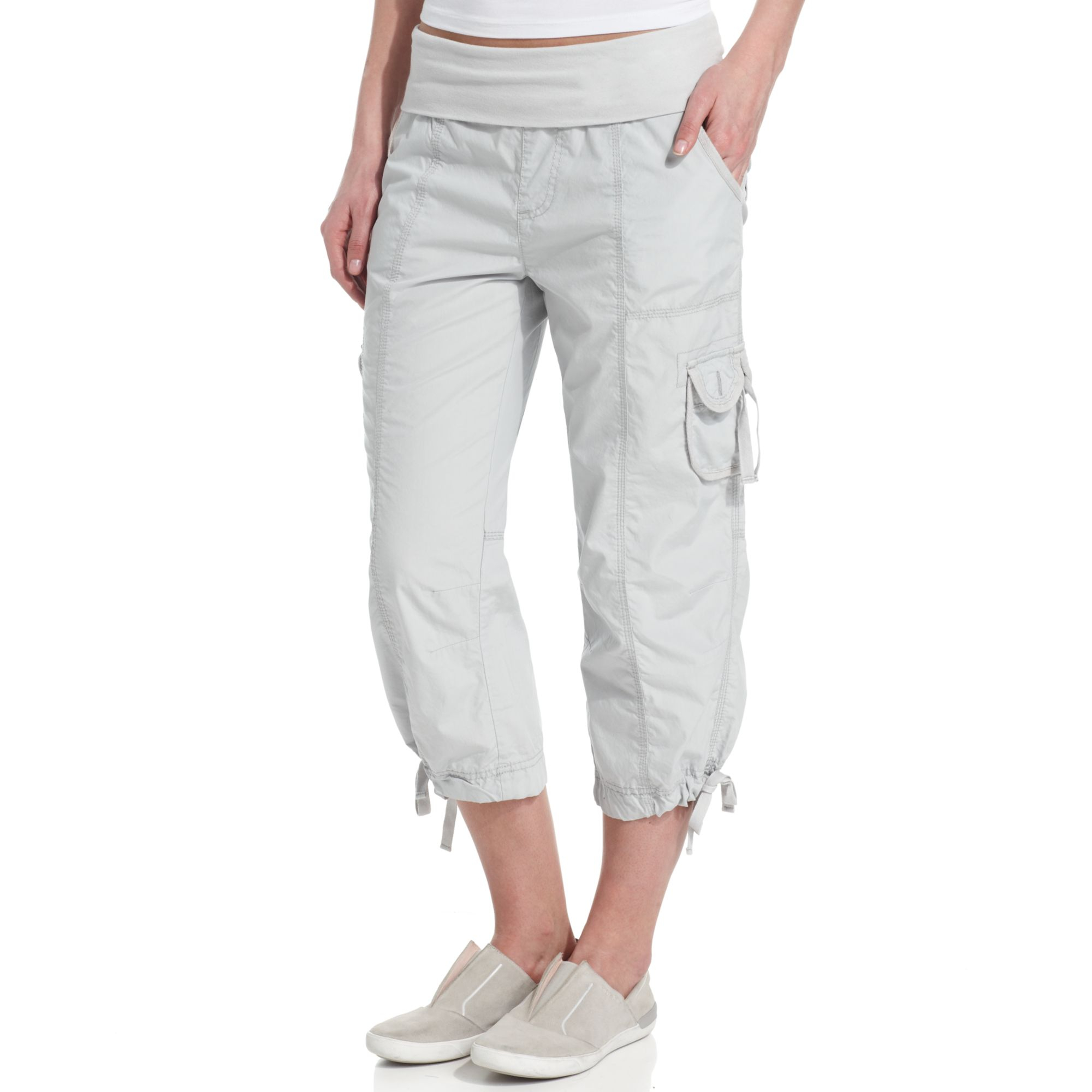 Calvin Klein Performance Cropped Capri Pants in Gray (Pale Grey) | Lyst