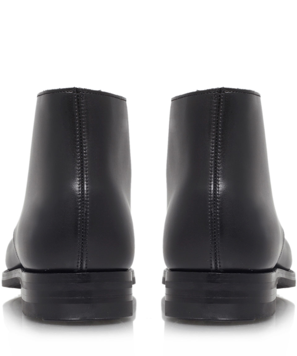 chukka boots crockett and jones