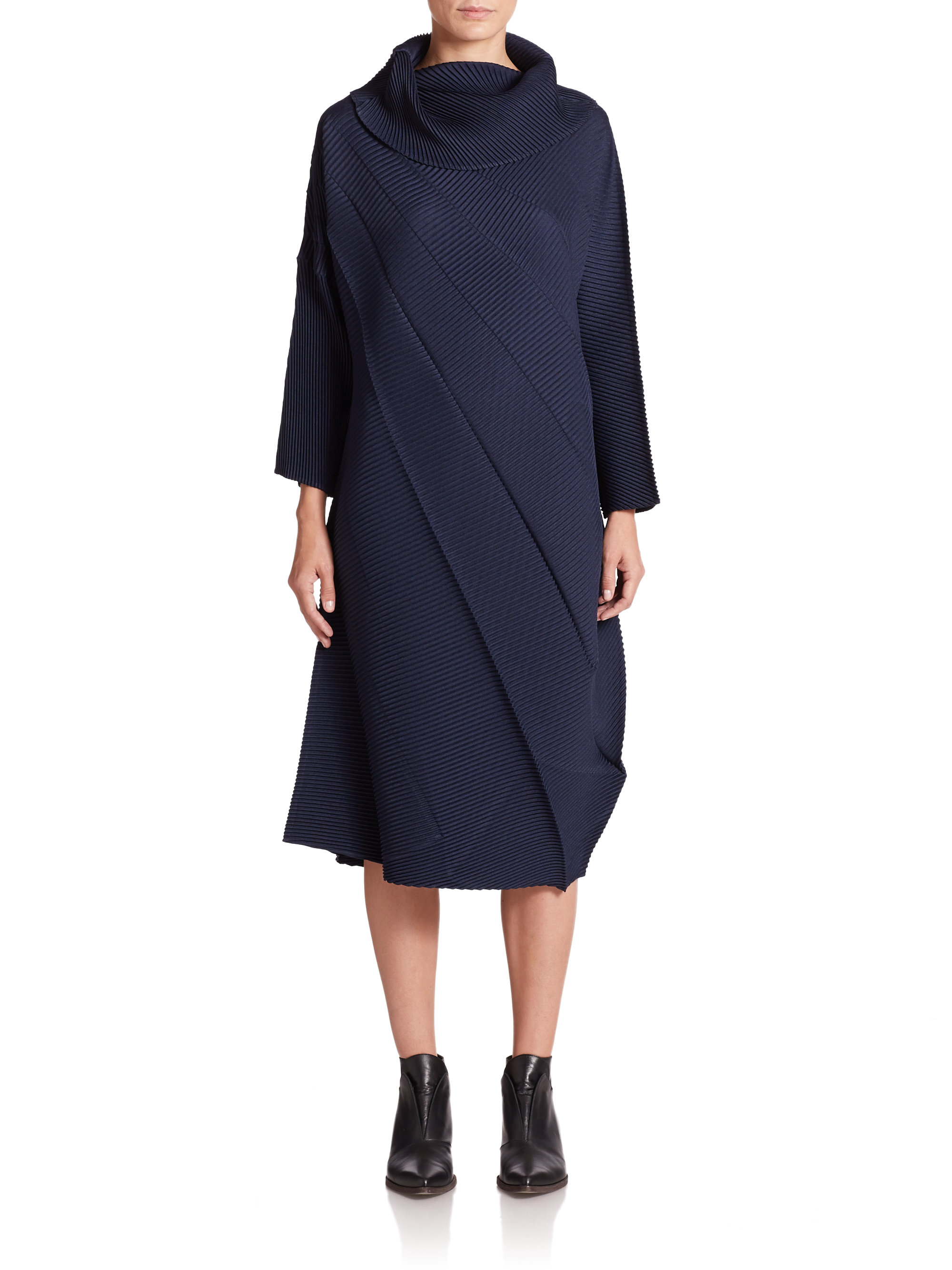 Issey miyake Swell Pleated Dress in Blue (navy) | Lyst
