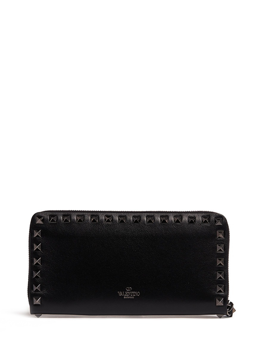 Lyst - Valentino &#39;Rockstud Noir&#39; Leather Continental Wallet in Black