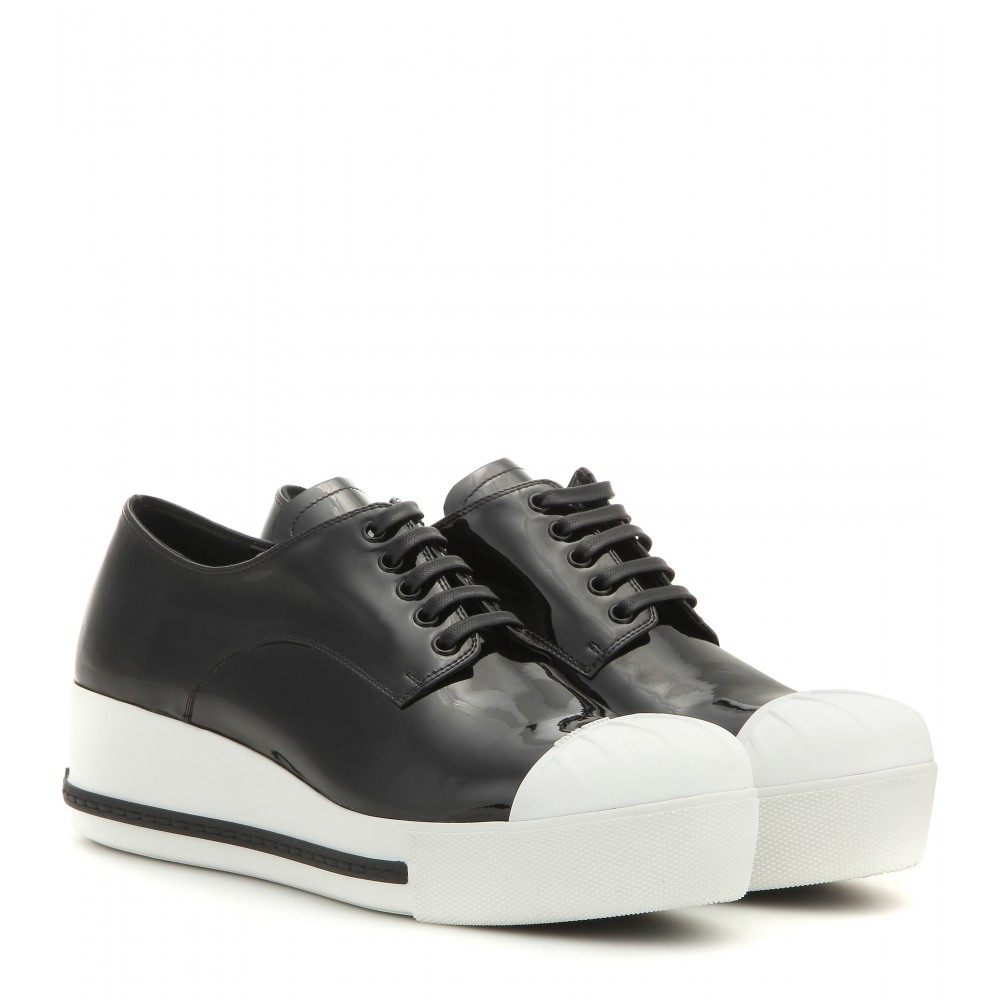 Miu miu Patent Leather Platform Sneakers in Gray | Lyst