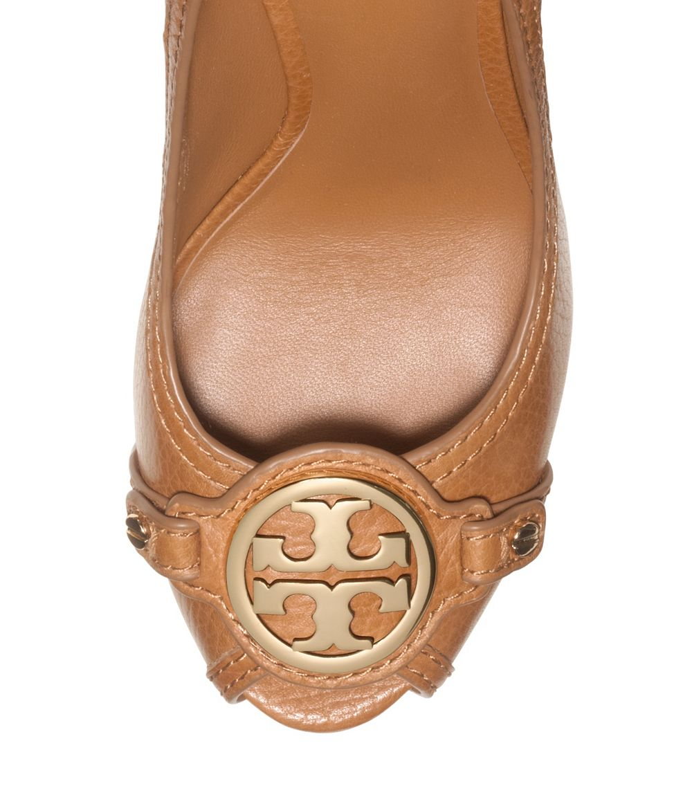 chelsea wedge tory burch