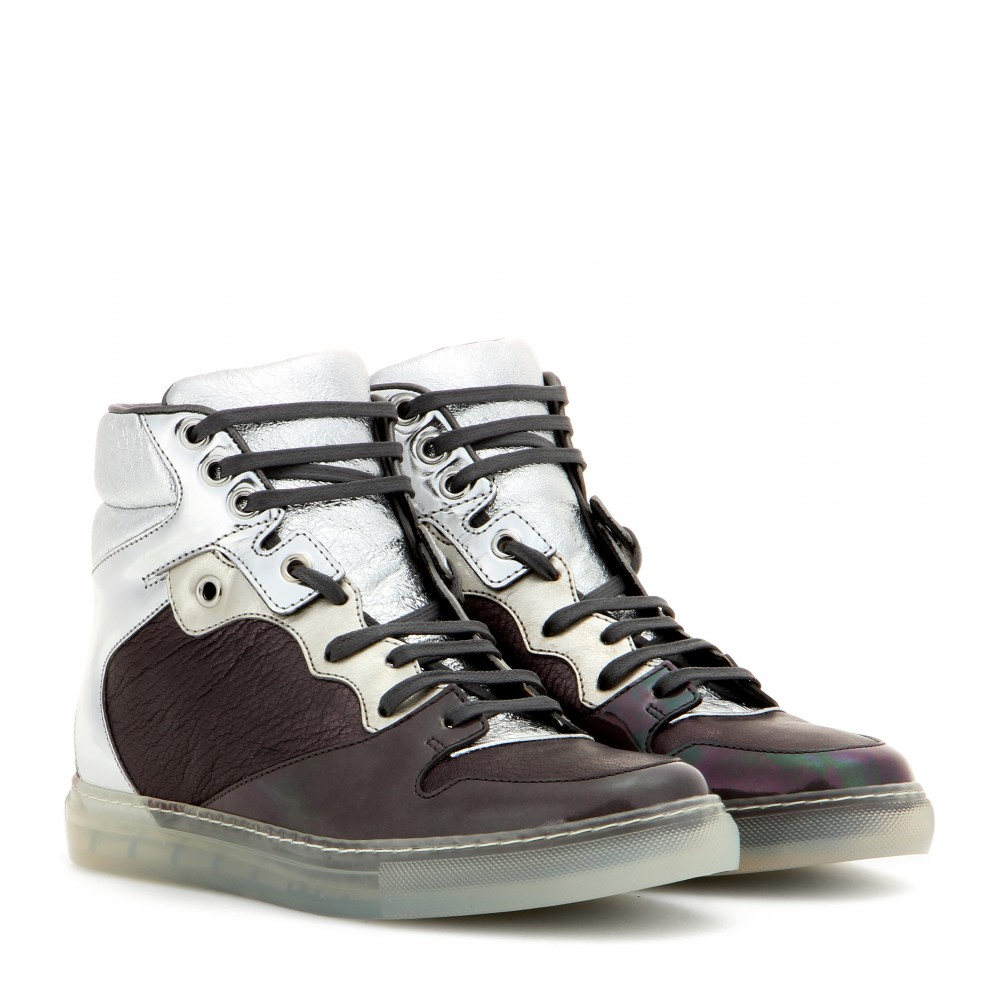 what stores sell balenciaga sneakers