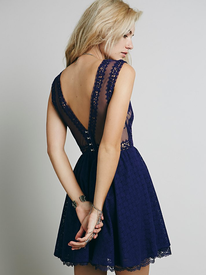 victoria 2 free people