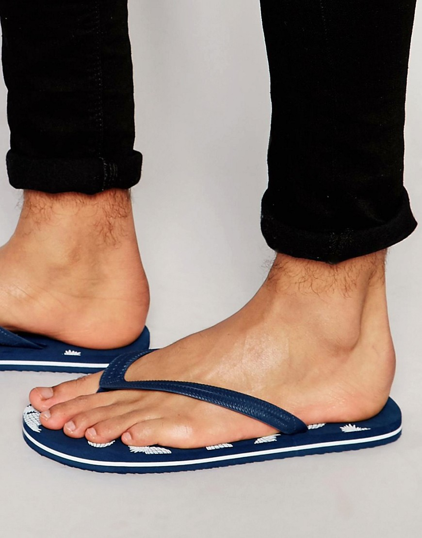 Tory Burch Flip Flops Tory Burch Shoes American fashion designer Tory Burch’s footwear collection is a mix ,+ followers on Twitter.