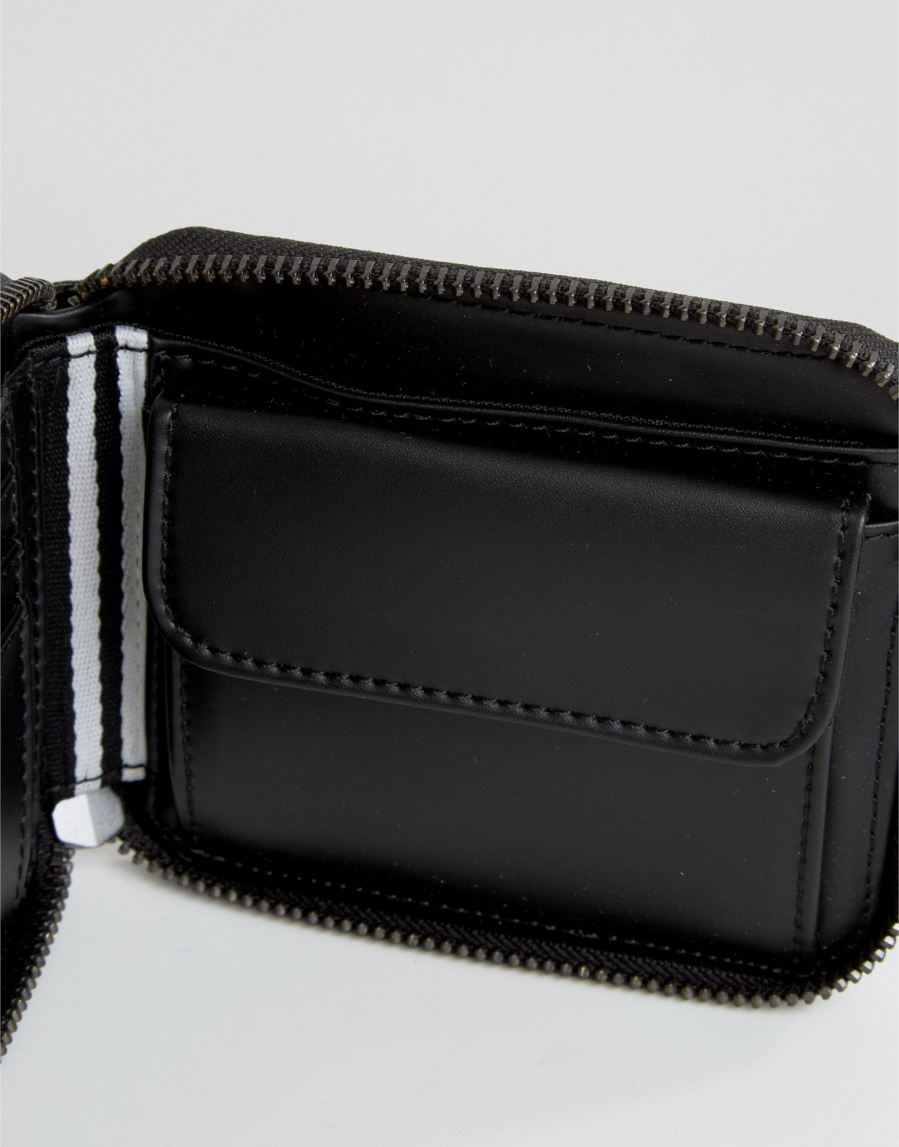 Lyst - Fred Perry Scotch Grain Zip Around Wallet in Black for Men