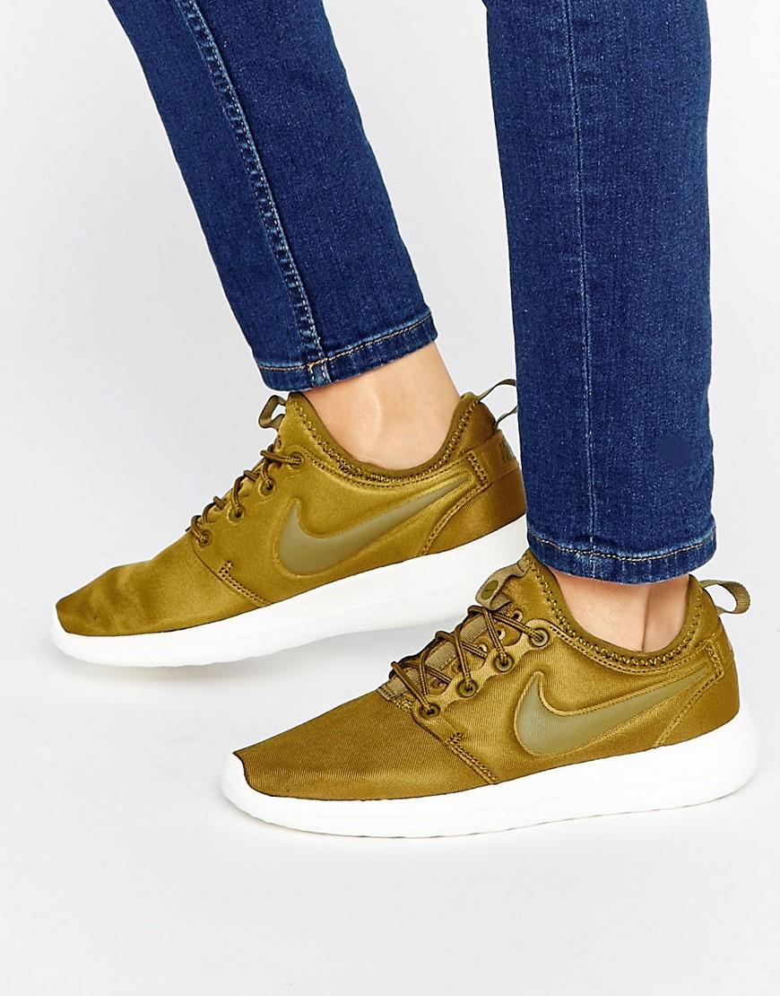 Nike Roshe 2 Capacitadores En Khaki En Verde Para Hombres Lyst Nike Roshe 2 Capacitadores En Khaki En Verde Hombres Para Hombres Verde Lyst 8c7d02