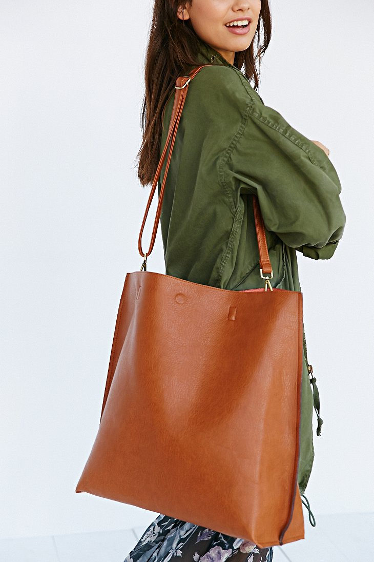 Lyst - Urban Outfitters Oversized Reversible Vegan Leather Tote Bag in Brown