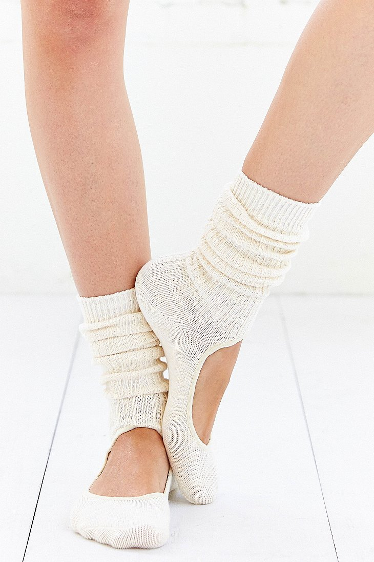 Urban outfitters Yoga Slouch Crew Sock in White Lyst