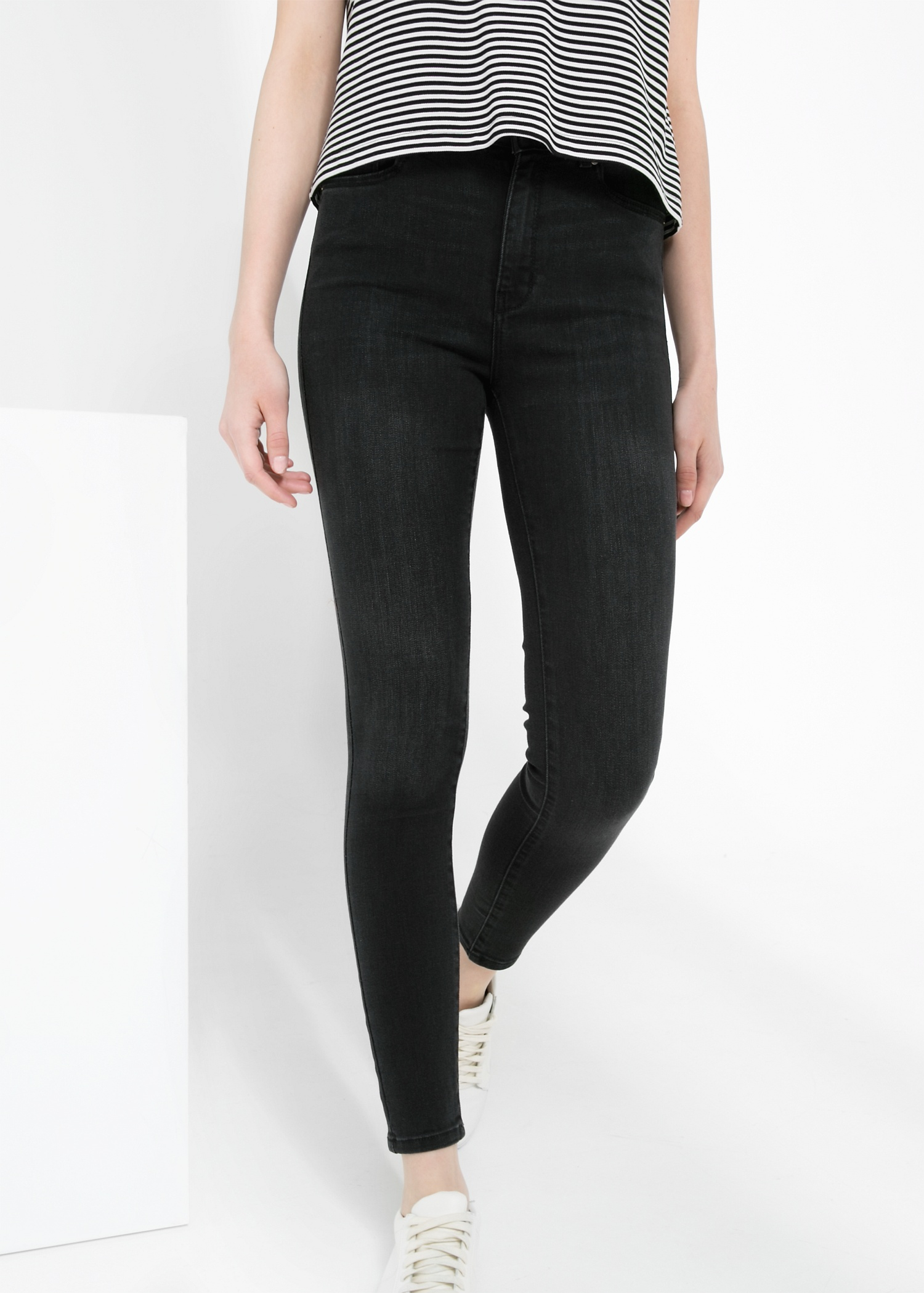 Lyst - Mango High Waist Jeans in Black