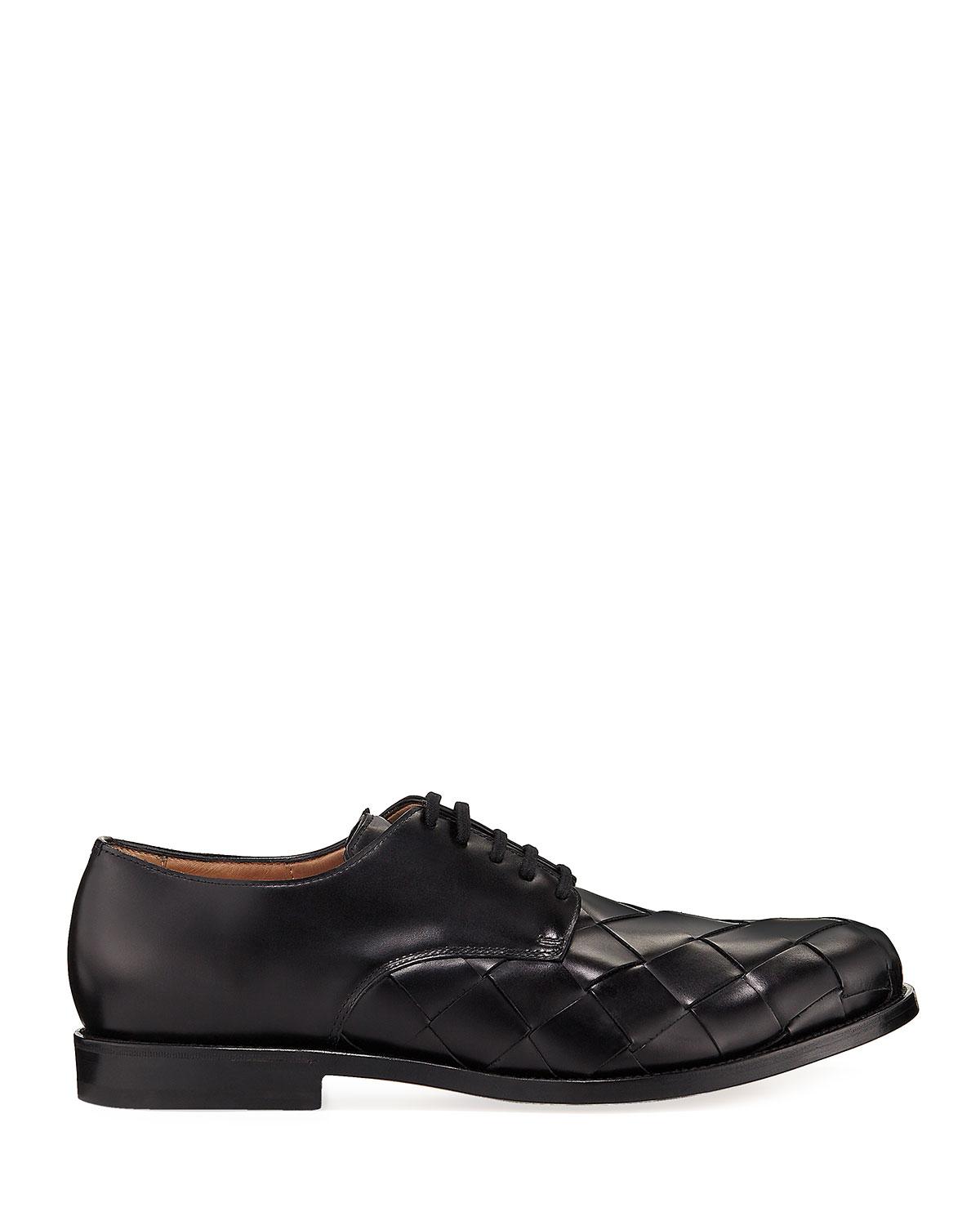 Bottega Veneta Men's Intrecciato Woven Leather Derby Shoes in Black for