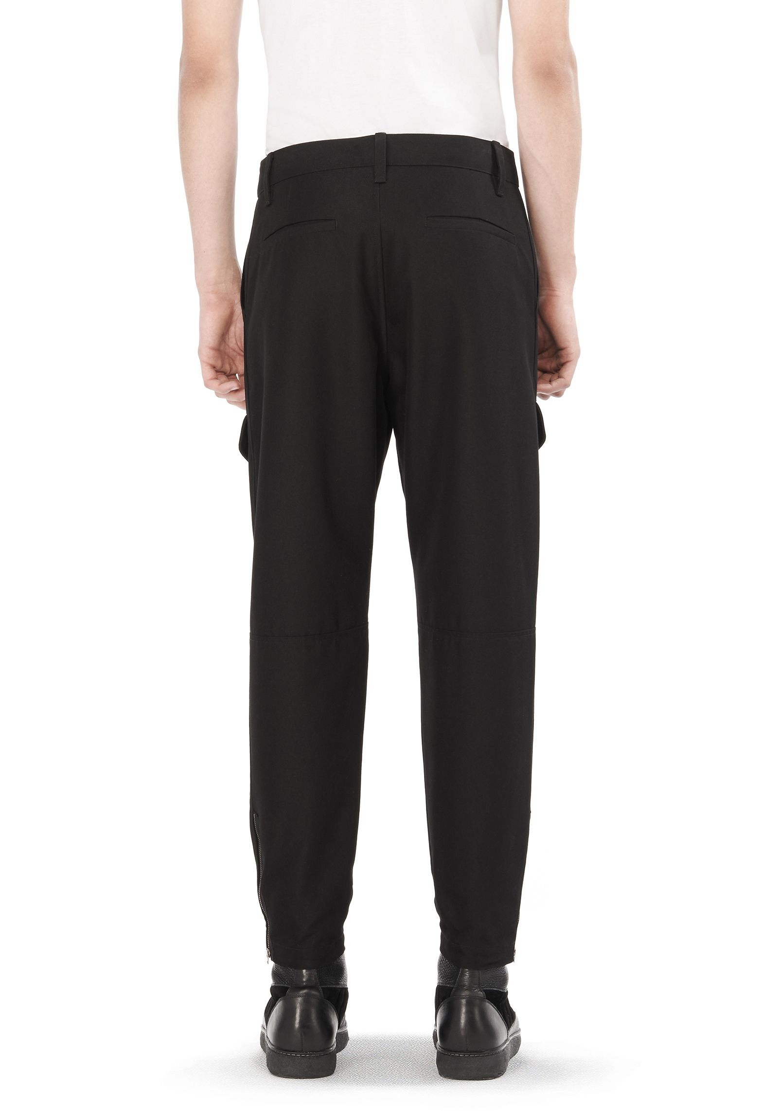 Alexander Wang Cotton Pegged Cargo Pants in Black for Men - Lyst