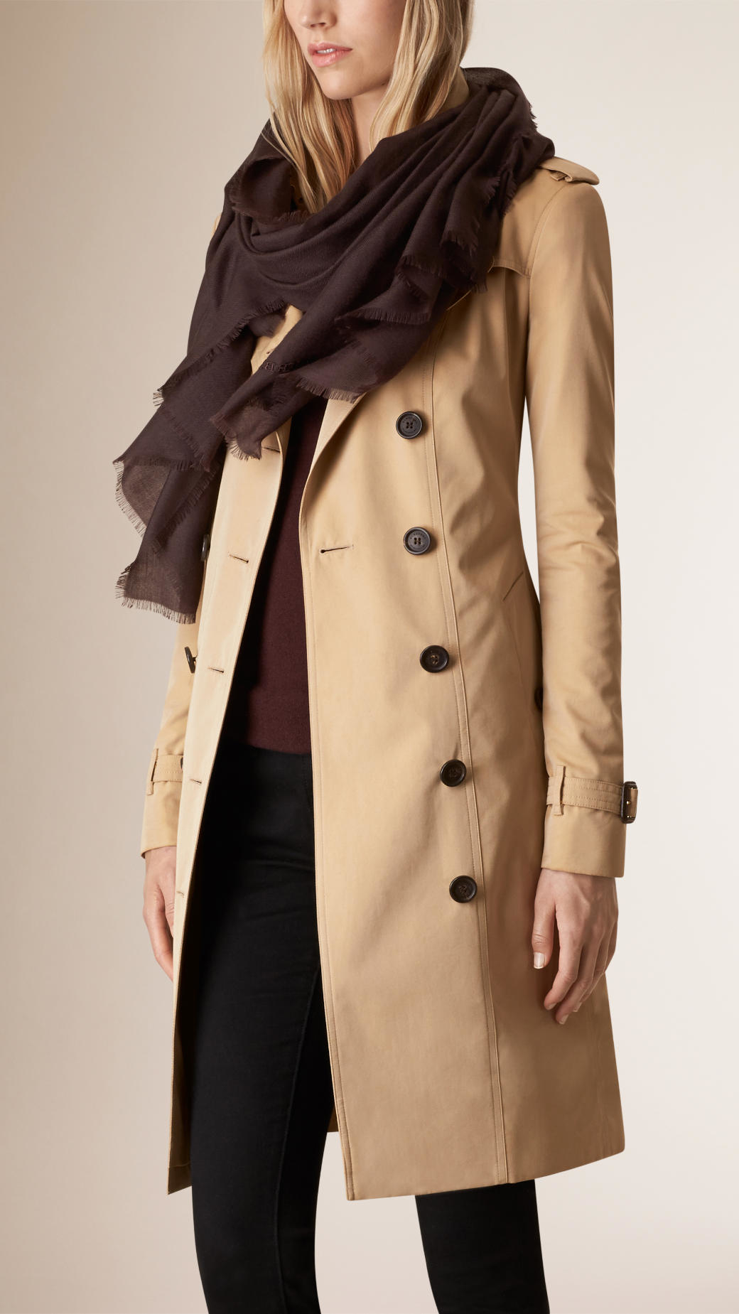 Burberry The Lightweight Cashmere Scarf Dark Chestnut Brown in Brown - Lyst