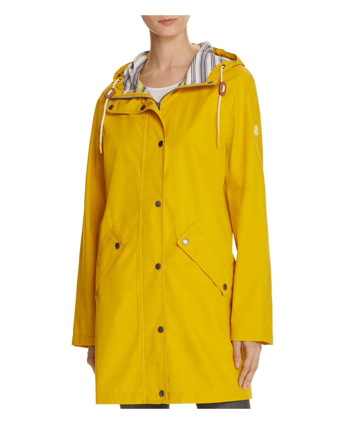 Barbour Pegmatite Raincoat in Yellow Lyst