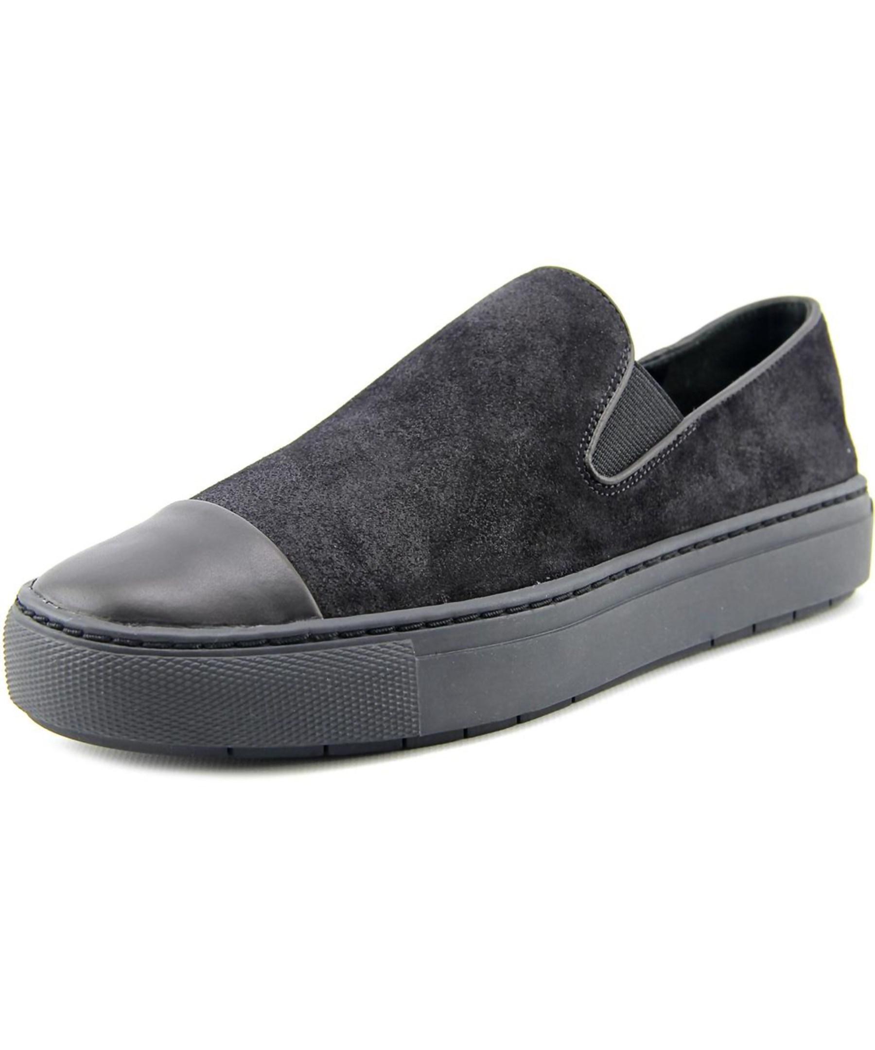 round toe sneakers