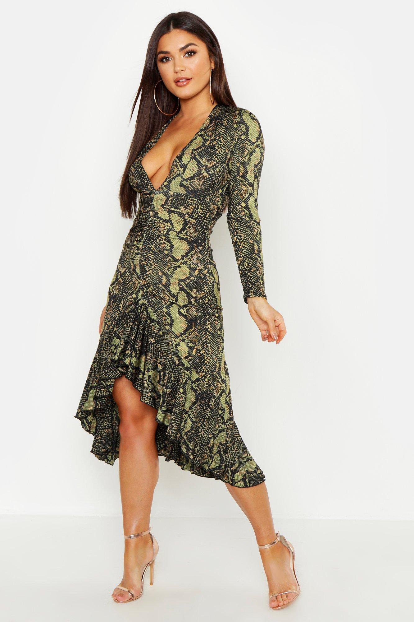 Boohoo Snake Print V Plunge Front Midaxi Dress in Green - Lyst