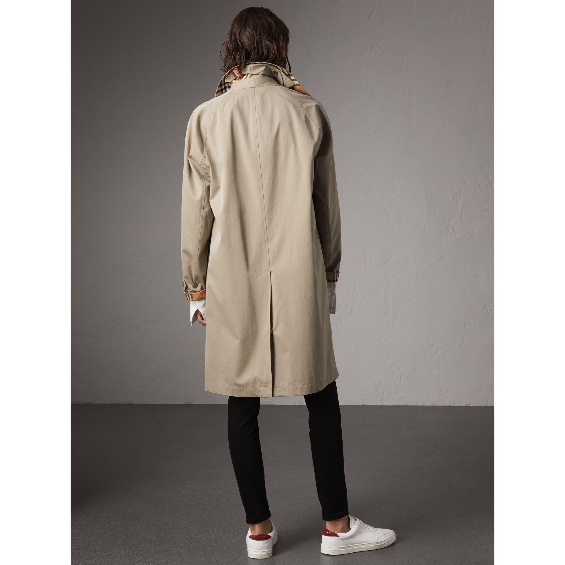 Lyst - Burberry The Camden – Long Car Coat In Sandstone - Women