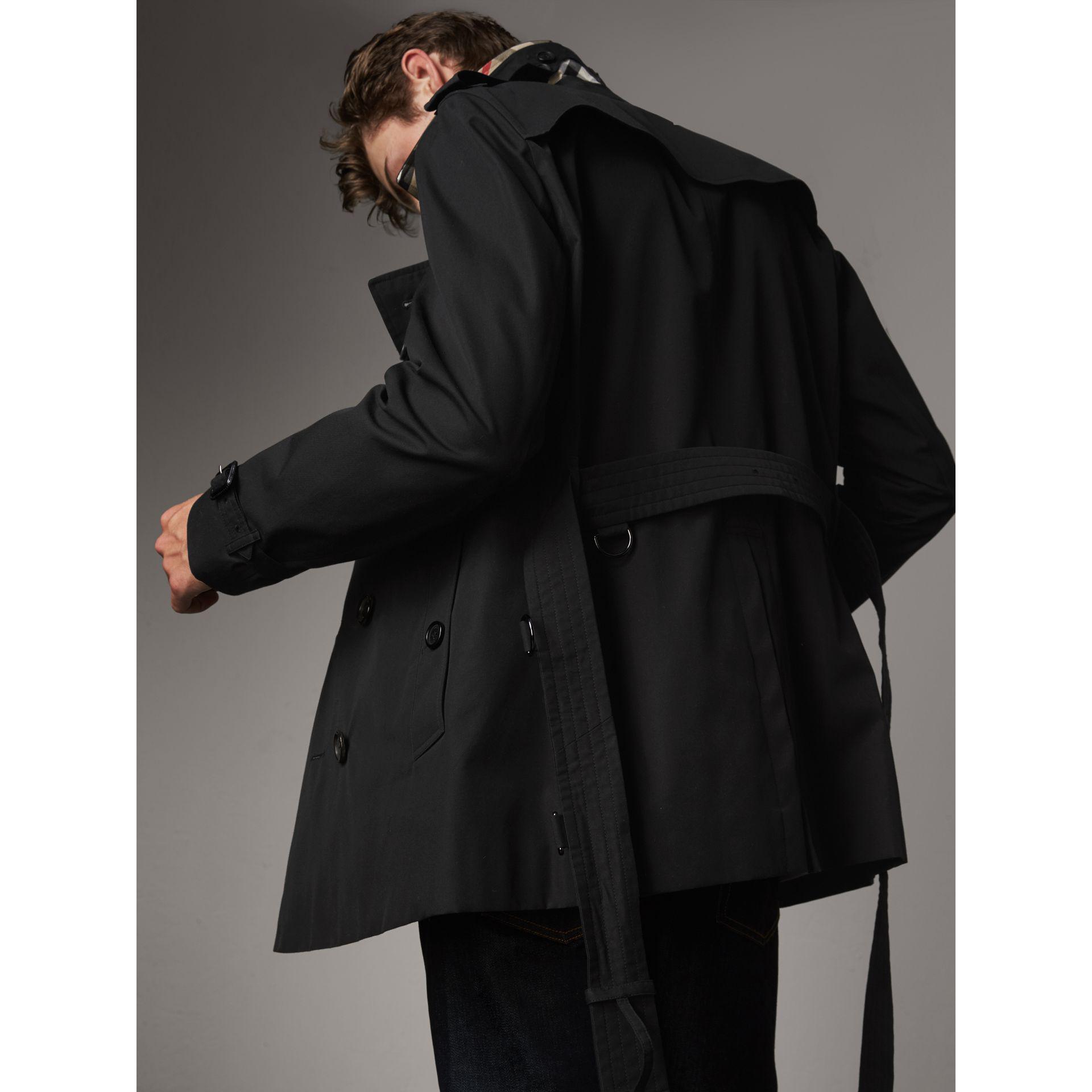Burberry The Chelsea – Short Trench Coat in Black for Men - Lyst