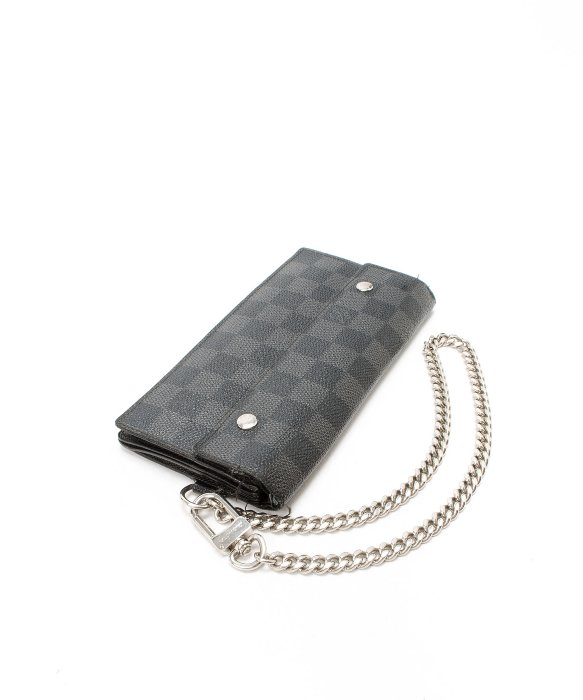 Lyst - Louis Vuitton Guaranteed Authentic Pre-Owned Clutch Wallet With Chain in Gray