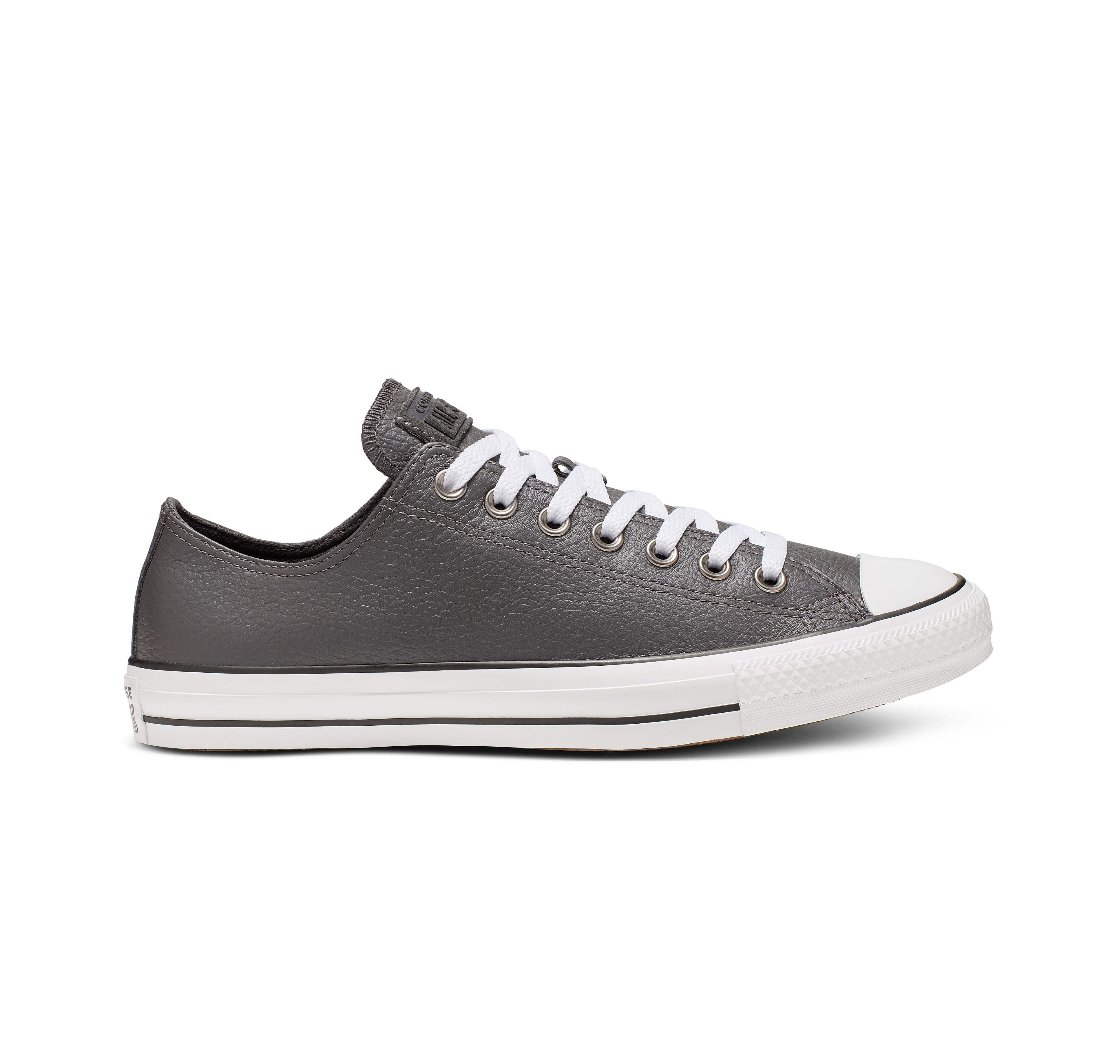 Converse Chuck Taylor All Star Leather Low Top in Gray for