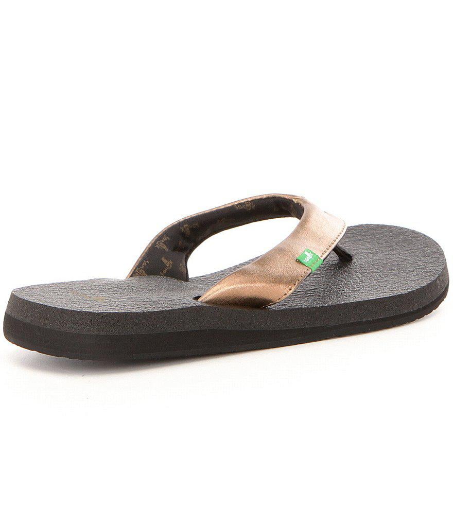 sanuk yoga mat sandals