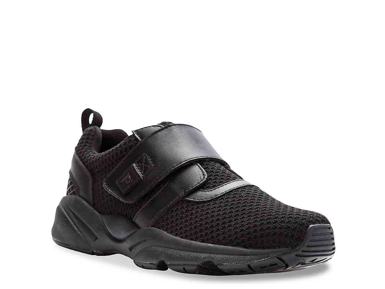 Propet Rubber Stability X Strap Walking Shoe in Black - Lyst