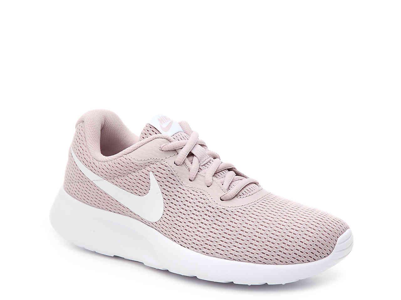 Lyst Nike Tanjun Sneaker in Pink Lyst Nike Tanjun Sneaker in Pink