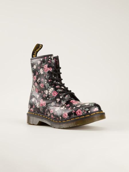 Dr. Martens Floral Print Boot in Floral (black) | Lyst