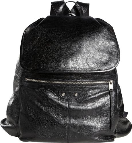 balenciaga-black-classic-traveler-backpack-product-1-17917357-2-140063975-normal_large_flex.jpeg