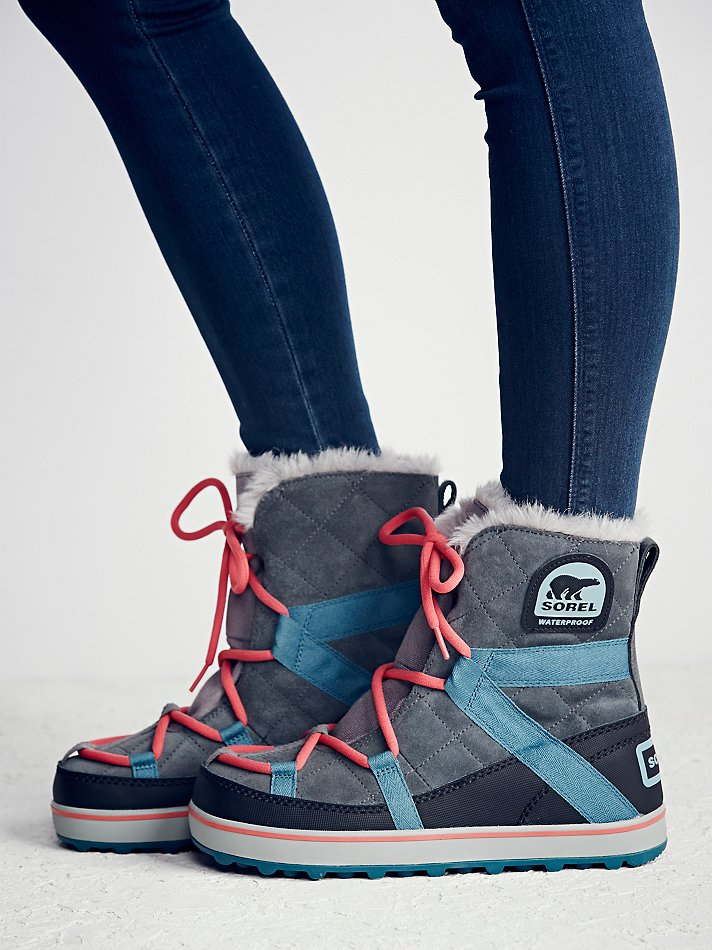 sorel glacy explorer boot