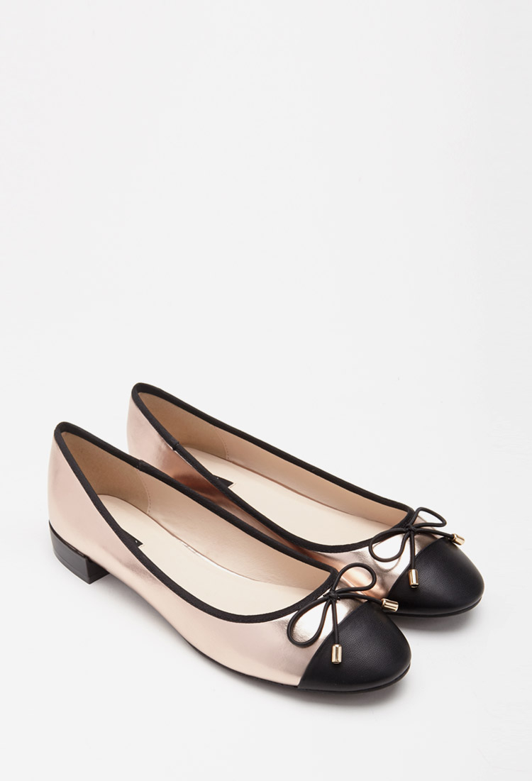 Forever 21 Contrast Toe Metallic Ballet Flats in Pink | Lyst