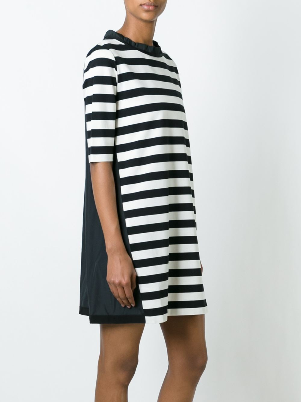 Download Black And White T Shirt Dress Background