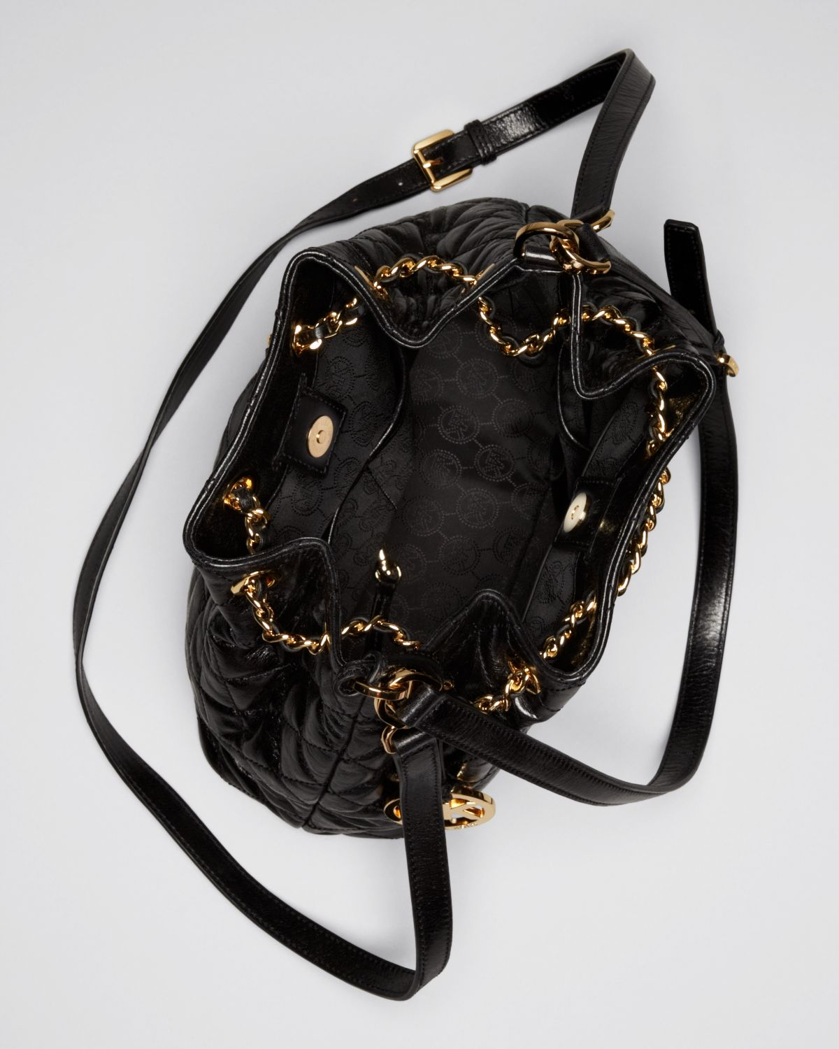 Lyst Michael Michael Kors Shoulder Bag Susannah Large Quilted Bucket Chain Drawstring in Red